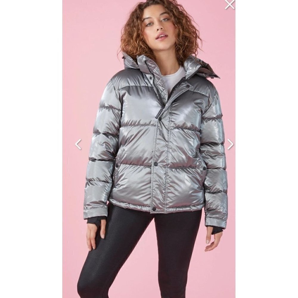 Bcbgmaxazria liquid  super puff bomer jacket womens M metallic gray retro Y2K